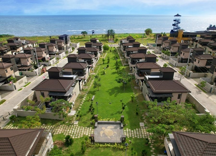 Seafront Residences - House and Lot
